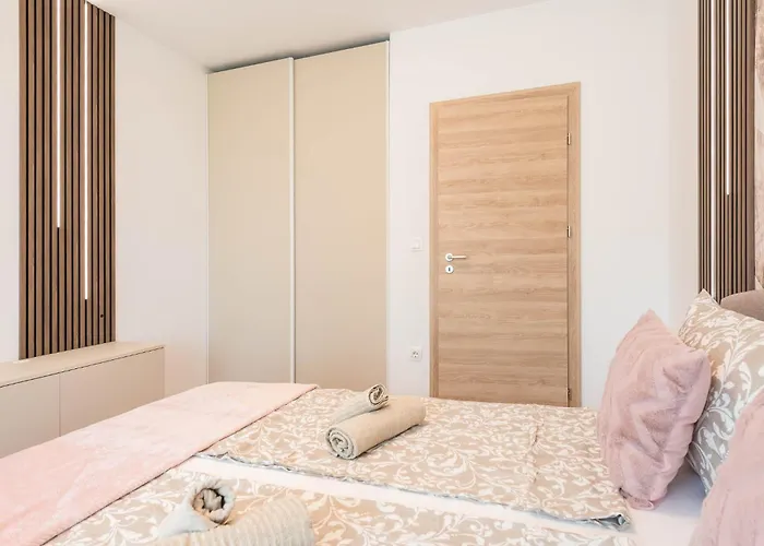 Luxury Ap Blanka - Pool & Panorama In Azur *