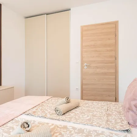 Luxury Ap Blanka - Pool & Panorama In Azur *