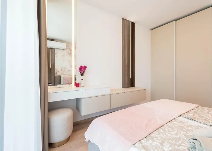 Luxury Ap Blanka - Pool & Panorama In Azur Appartamento Saints Constantine and Helena